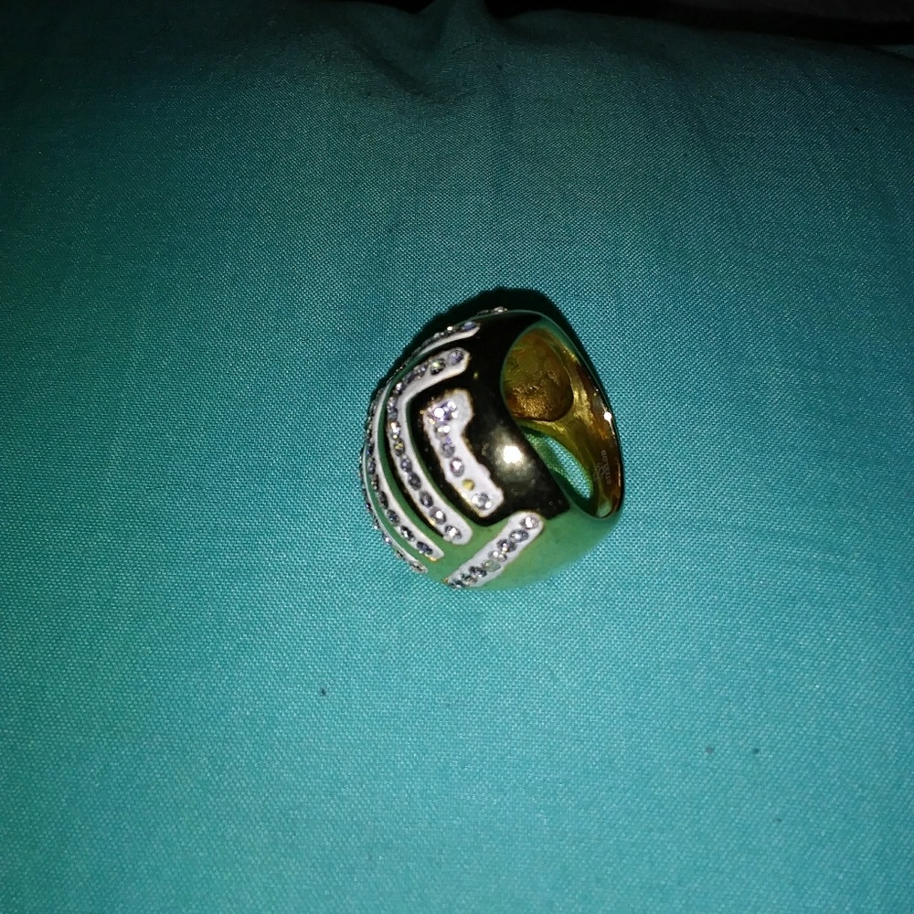 Ring - Picture 2 of 2